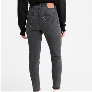 Levi’s Premium Wedgie Skinny High Rise Black Sz 16